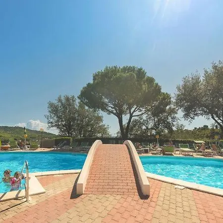 Dom wakacyjny Tourist Villaggio Colombo, Marina dʼAndora