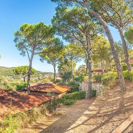 Dom wakacyjny Tourist Villaggio Colombo, Marina dʼAndora