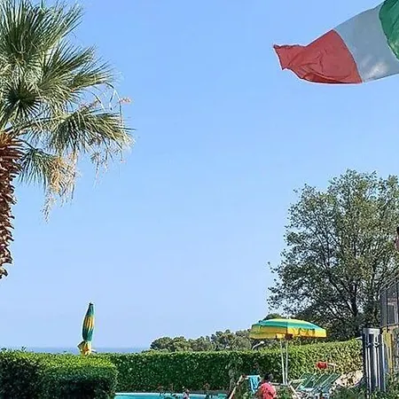 Tourist Villaggio Colombo, Dom wakacyjny *